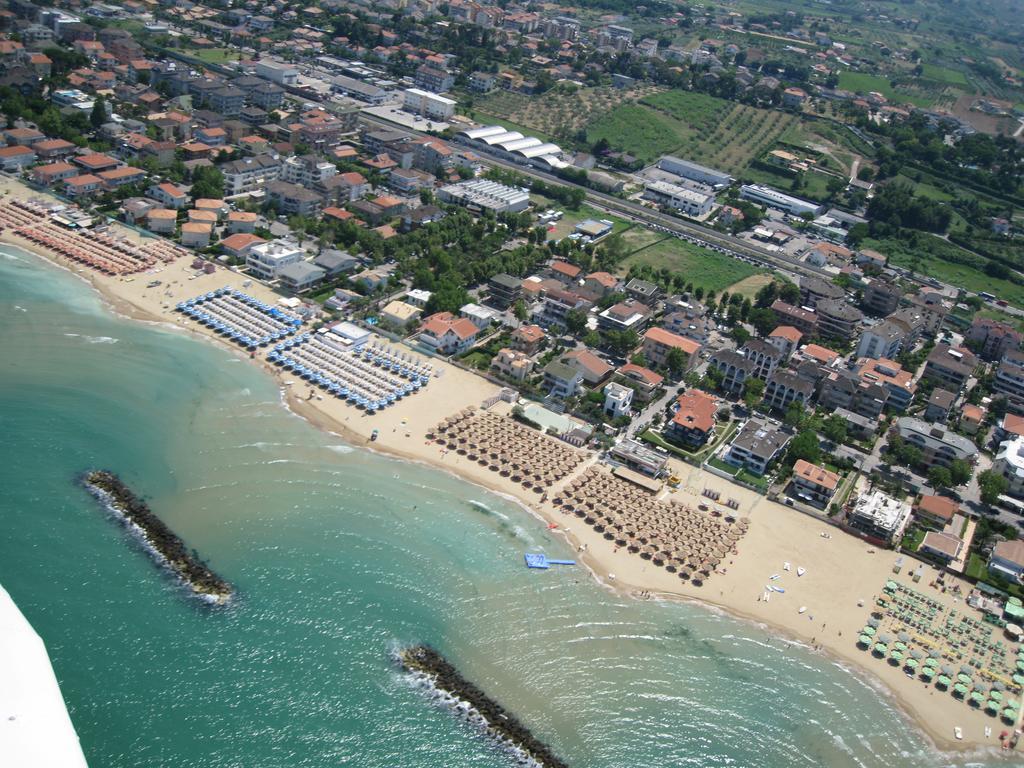 Holiday Dreams Apartment Francavilla Al Mare Exterior foto